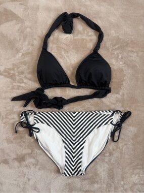 Athleta Black Triangle Bikini Top with Striped Tie-Side Bottom Set Size Medium